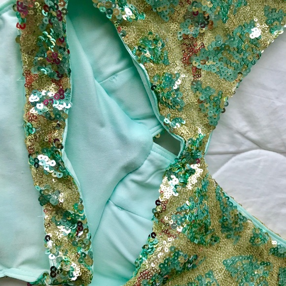 Charlotte Russe sequin cut out dress size xs - Picture 3 of 3